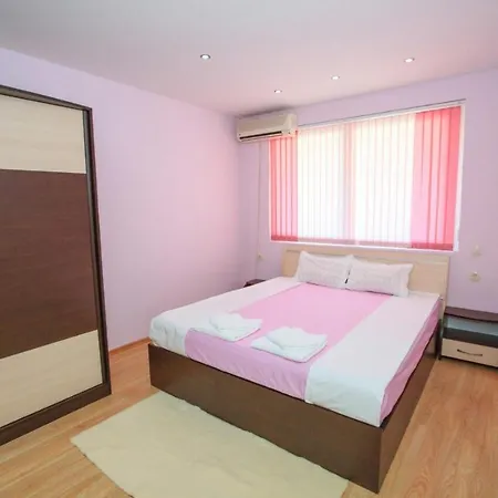 мария парк Apartman