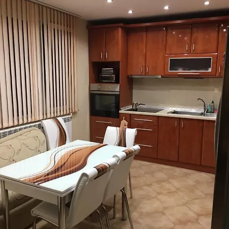 мария парк Apartman