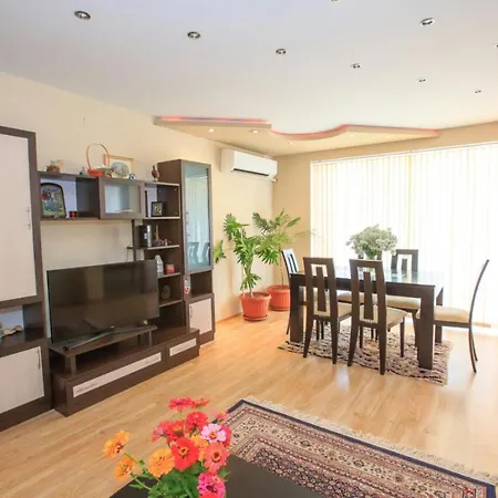 Апартамент мария парк Сандански